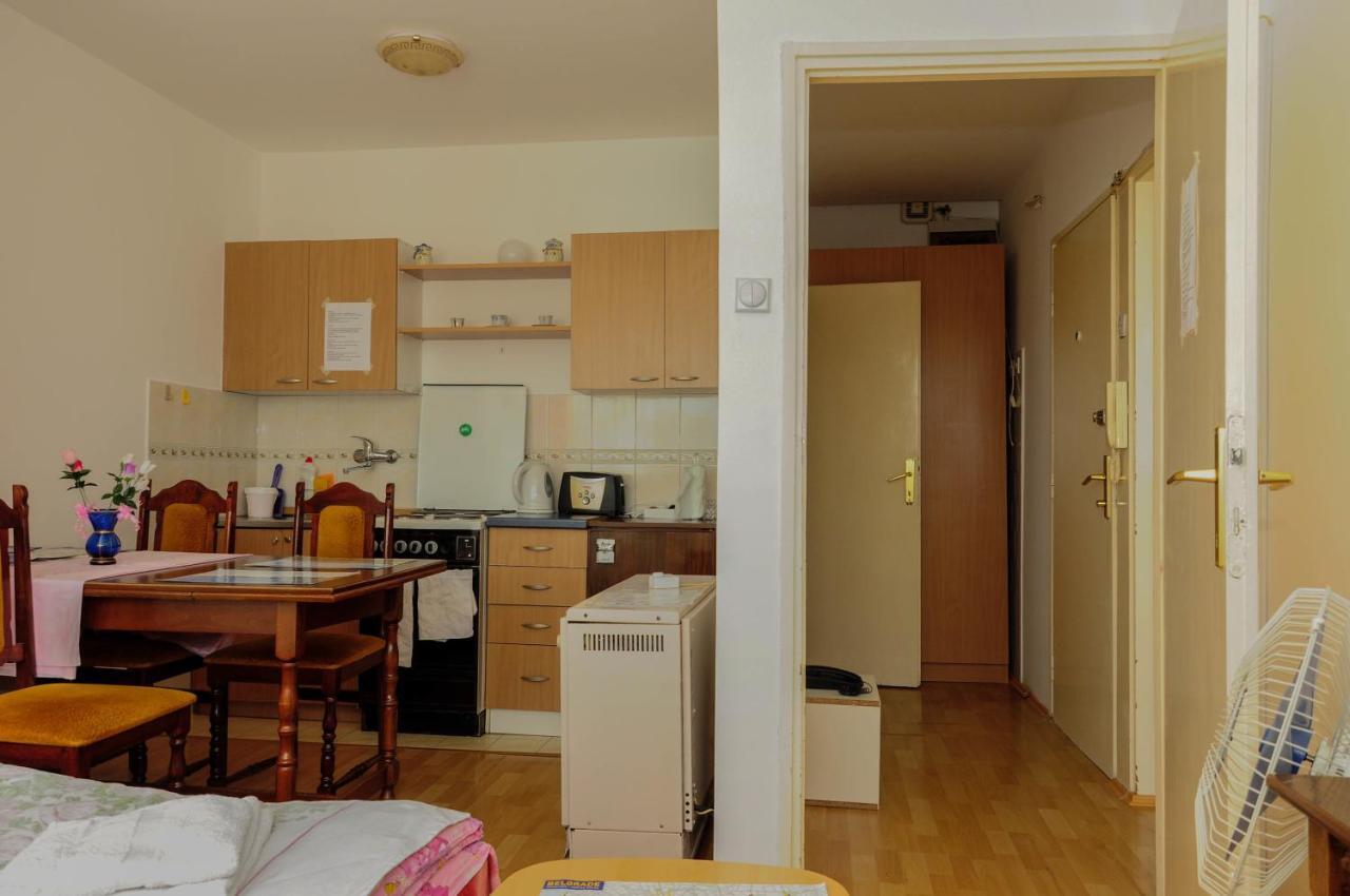 Apartment Daca Stan Beograd Rom bilde